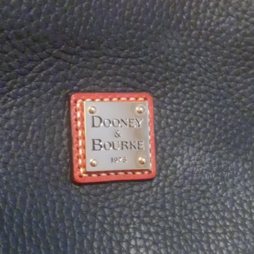 Dooney & Bourke black leather crossbody bag - Picture 2 of 12